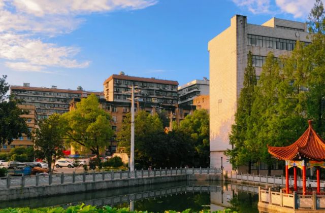 件设施一流学习资源充足值得报考！爱游戏最新湖北师范大学好不好？硬(图2)