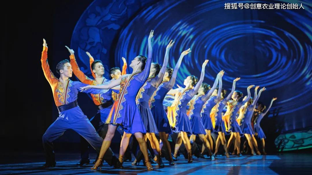 钱琦：“青年贝多芬”的中国国标舞音乐传奇ayx爱游戏app体育全球卓越名人对话｜(图5)