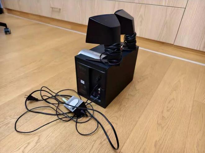 二手低至70元自带大号“低音炮”爱游戏平台性价比最高的电脑音箱！(图4)