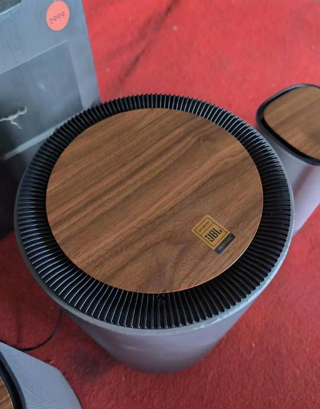 JBL无线折都不要自带超大低音炮爱游戏app体育原价2999的(图3) JBL无线折都不要自带超大低音炮爱游戏app体育原价2999的(图3)